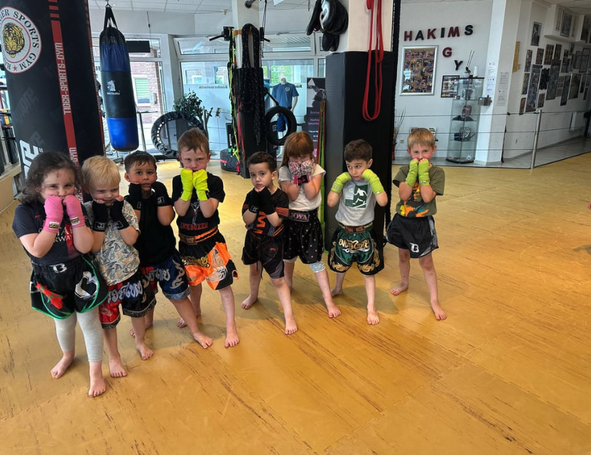 Kids Kickboxen Pose
